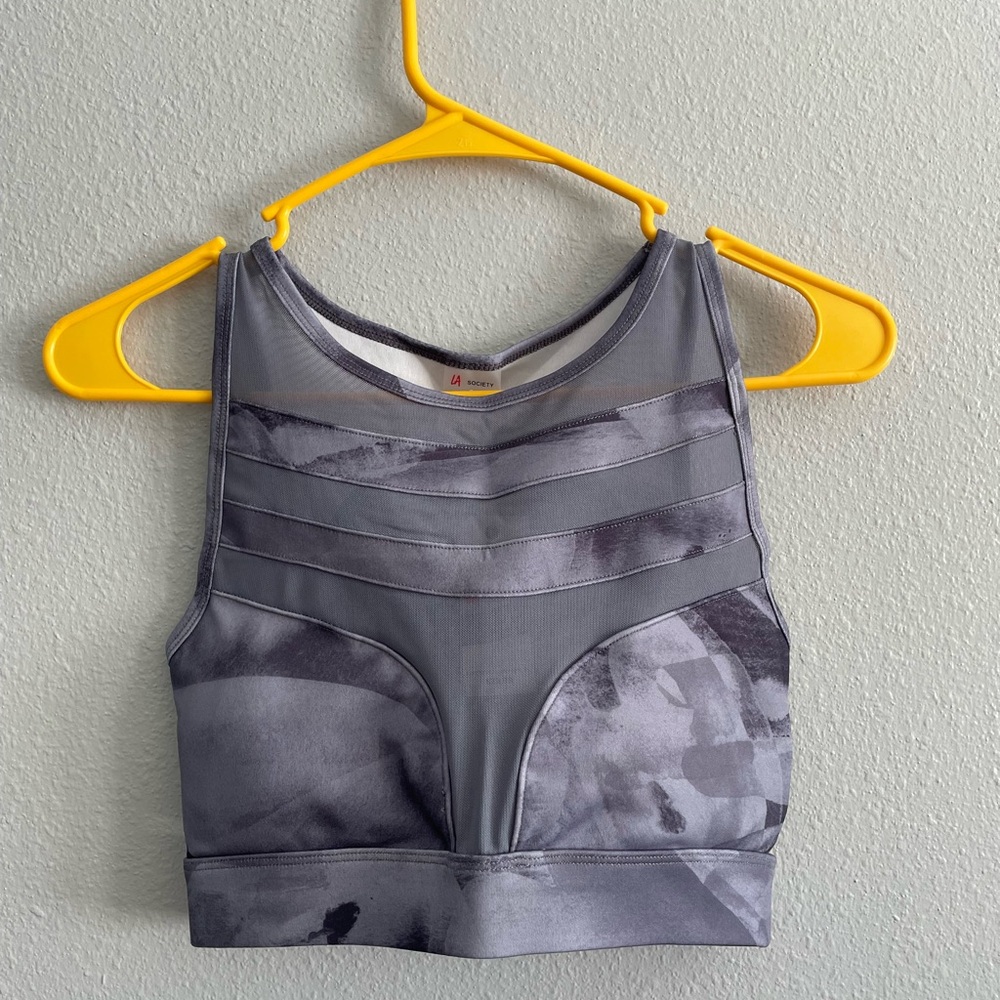 LASociety Gray Sports Bra with Textured Pattern and Snug Fit